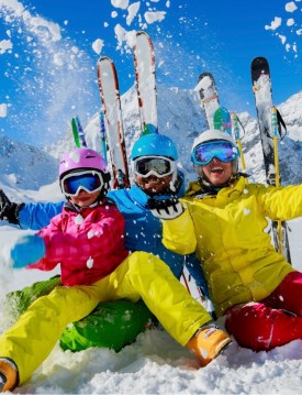 Family Room 06.-12.03.22 March Ski Package Deal Siegi Tours